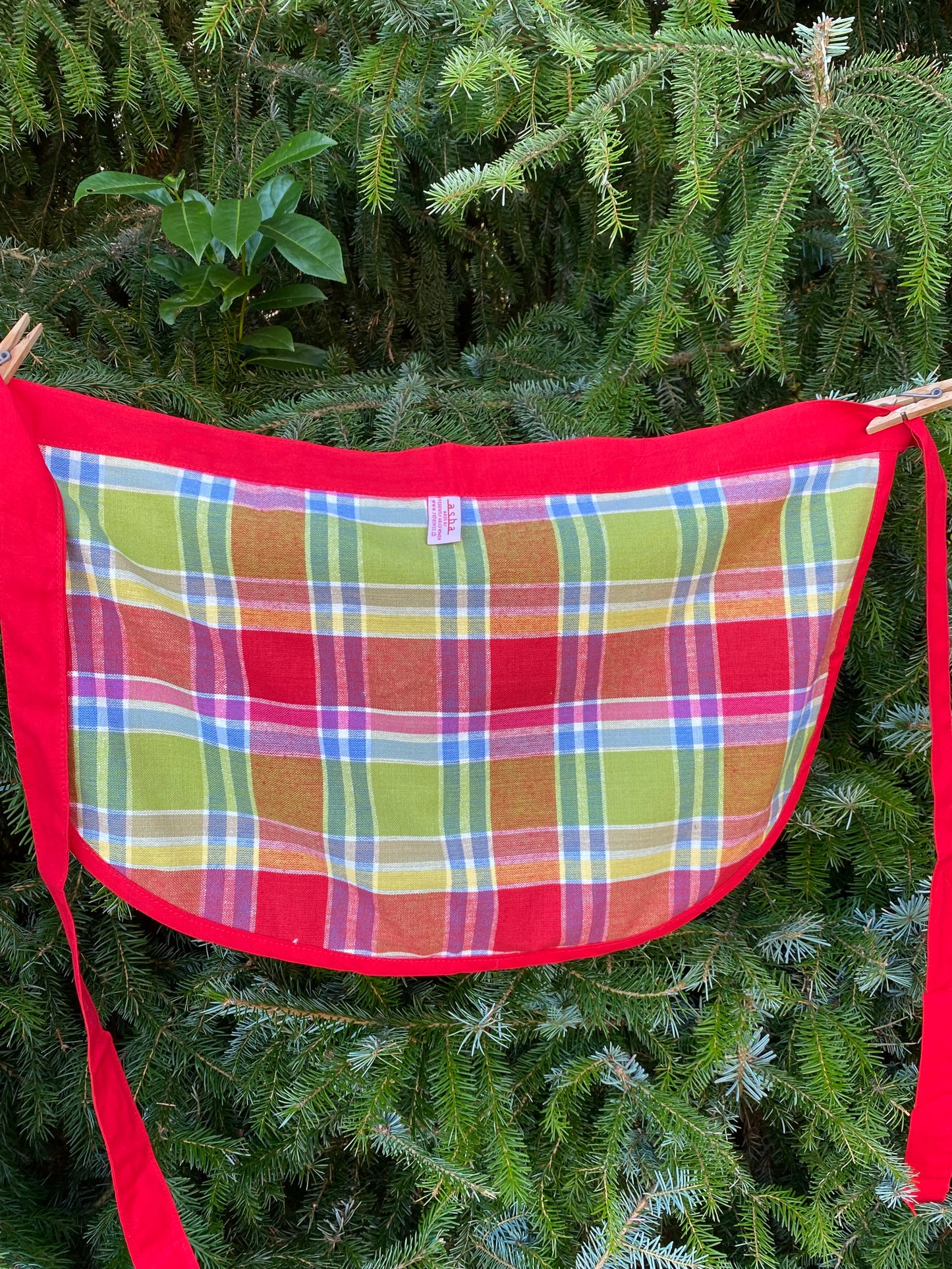 Wäscheklammer aufbewahren, Klammer-Schürze,  "Klämmerlisack"