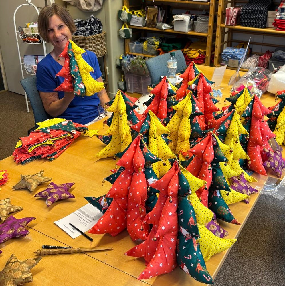 GESCHENKk-VORSCHLÄGE:  Advent Dekoration Mini Weihnachtsbaum textil
